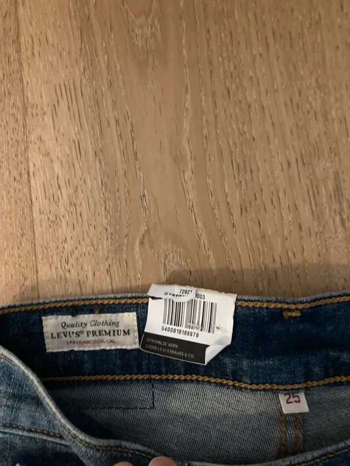 Levi’s stretch extra high rise slim through hip and thigh - photo numéro 5