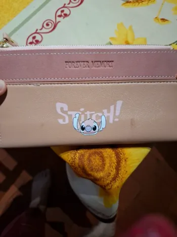 Magnifique porte-monnaie stitch neuf