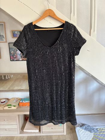Robe courte brillante