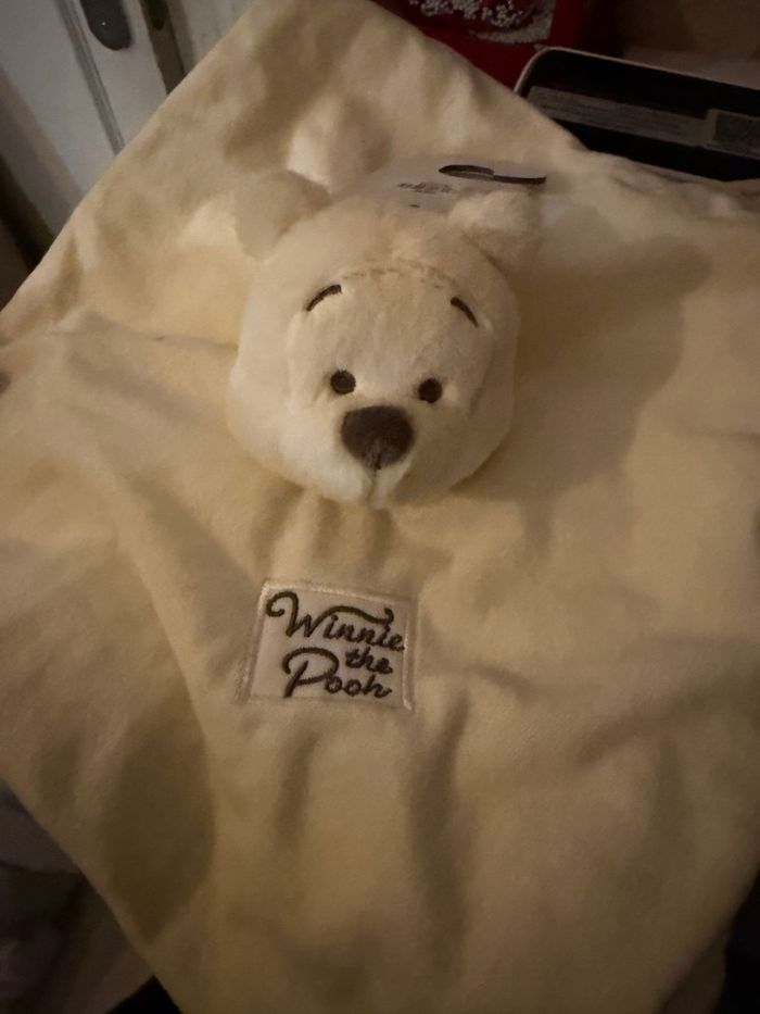 Ensemble plaid -Doudou-Hochet Winnie l’ourson neuf Disney - photo numéro 6