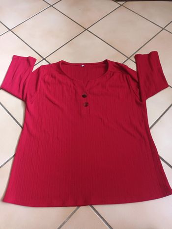 Haut rouge