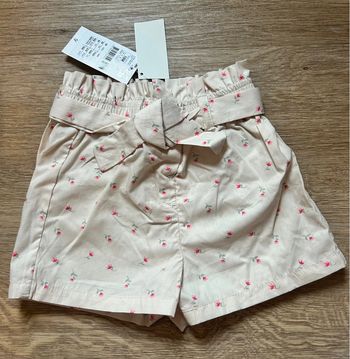 Short à fleurs
