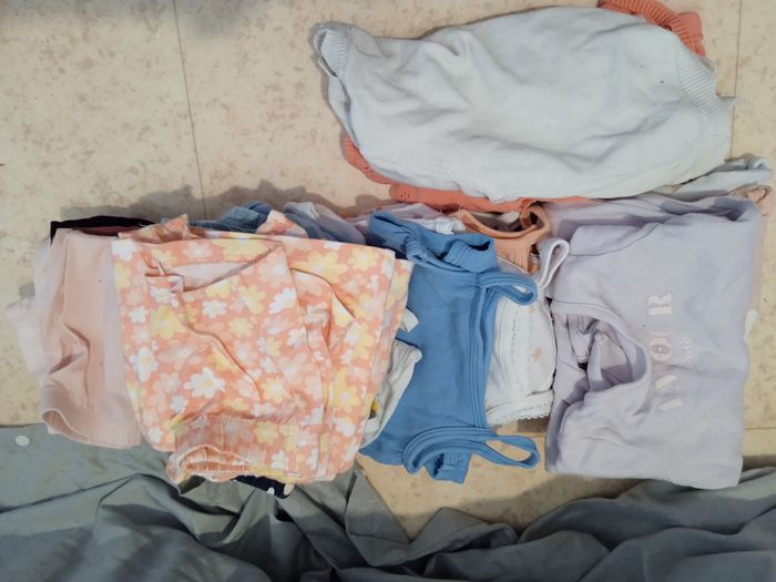 Lots vêtements fille 3 mois - photo numéro 3
