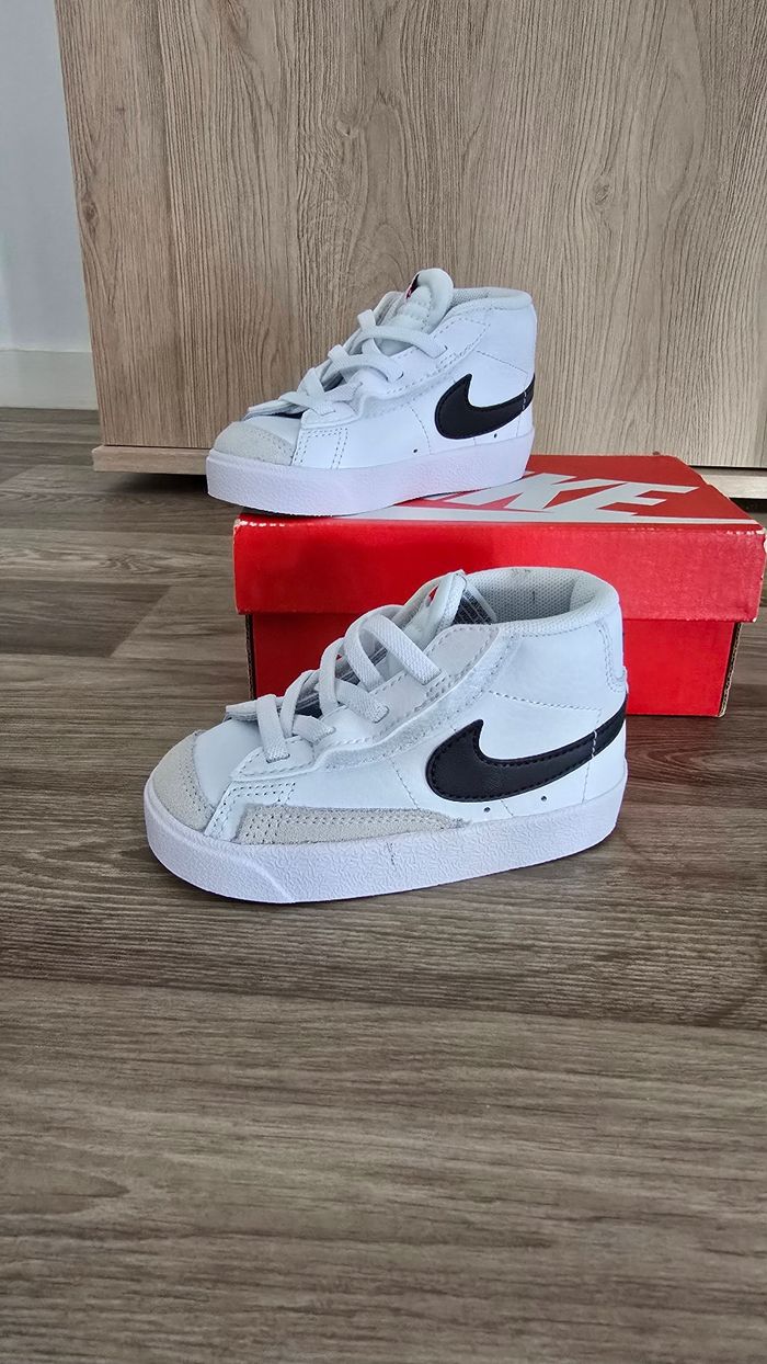 Nike Blazer enfant – Pointure 22 – Neuf - photo numéro 2