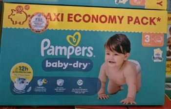 1 carton de couches Pampers taille 3