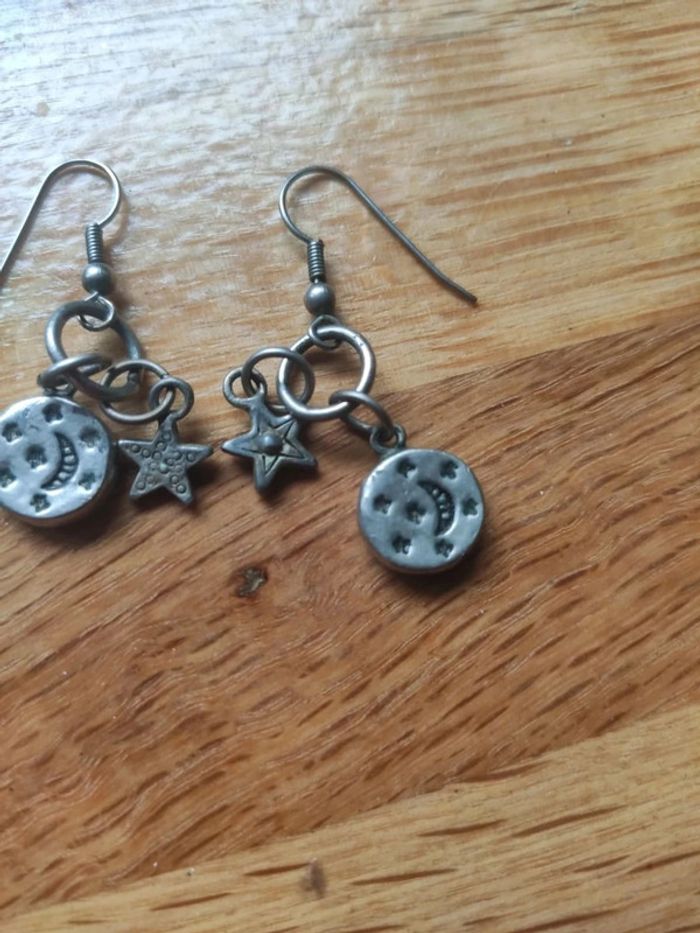 Boucle d'oreilles lune et étoile argenté - photo numéro 3