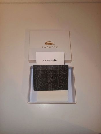 Portefeuille Lacoste
