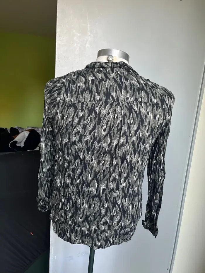 Blouse à motifs - photo numéro 4