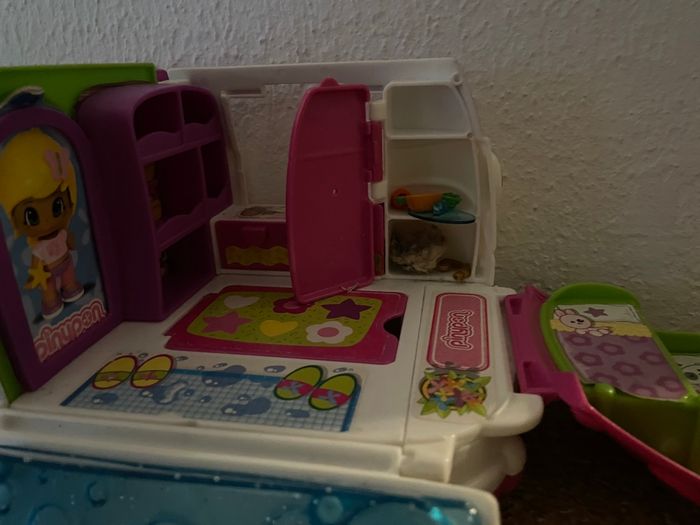 Camping car « hello kittie » - photo numéro 2