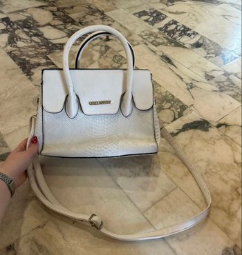 Sac bandoulière blanc effet croco – Gallantry – Très bon état