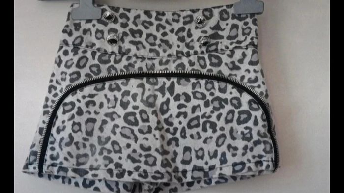 short effet jupe 8ans leopard