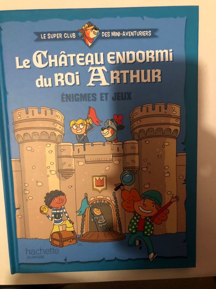 Livre Mac donalds Le château endormi du roi Arthur