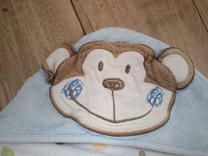 Carré de bain bleu ciel et blanc - photo numéro 3