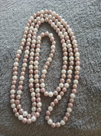 Collier sautoir en perles fantaisie