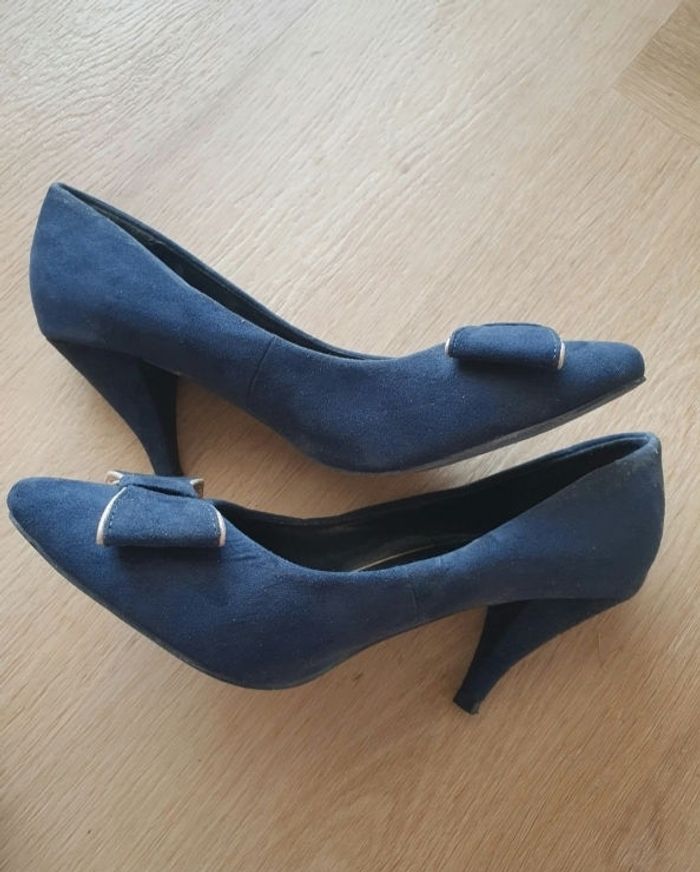 Escarpins à talons bleu avec détails dorés de la marque Gémo en taille 36 - photo numéro 4