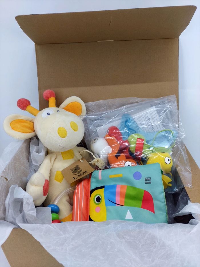 Coffret naissance coloré pour bébé
