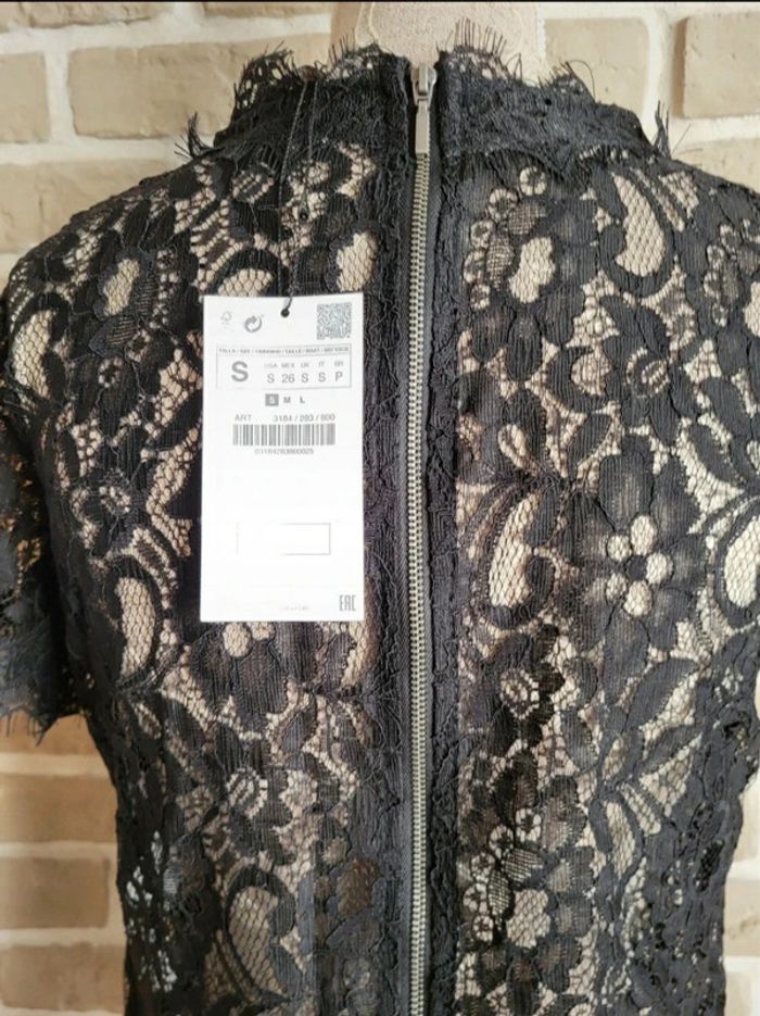 Blouse en dentelle noire Zara - Neuve avec étiquette - photo numéro 13