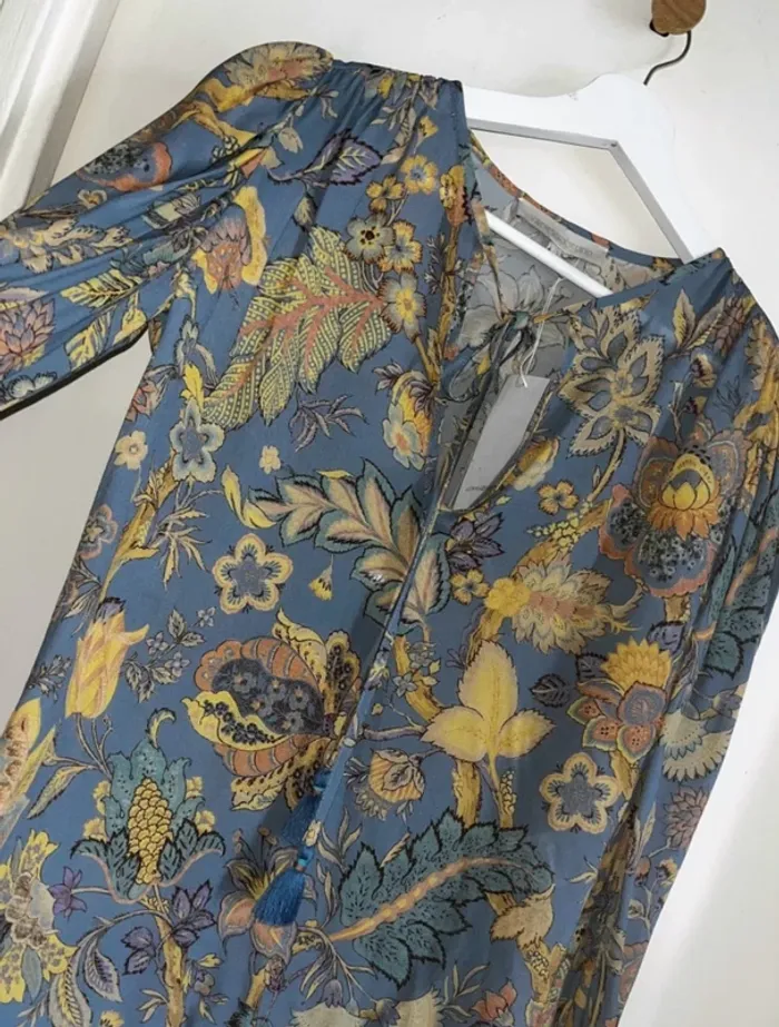 Magnifique blouse à fleurs, taille 38, Neuf avec étiquette - Vanessa Bruno - photo numéro 3