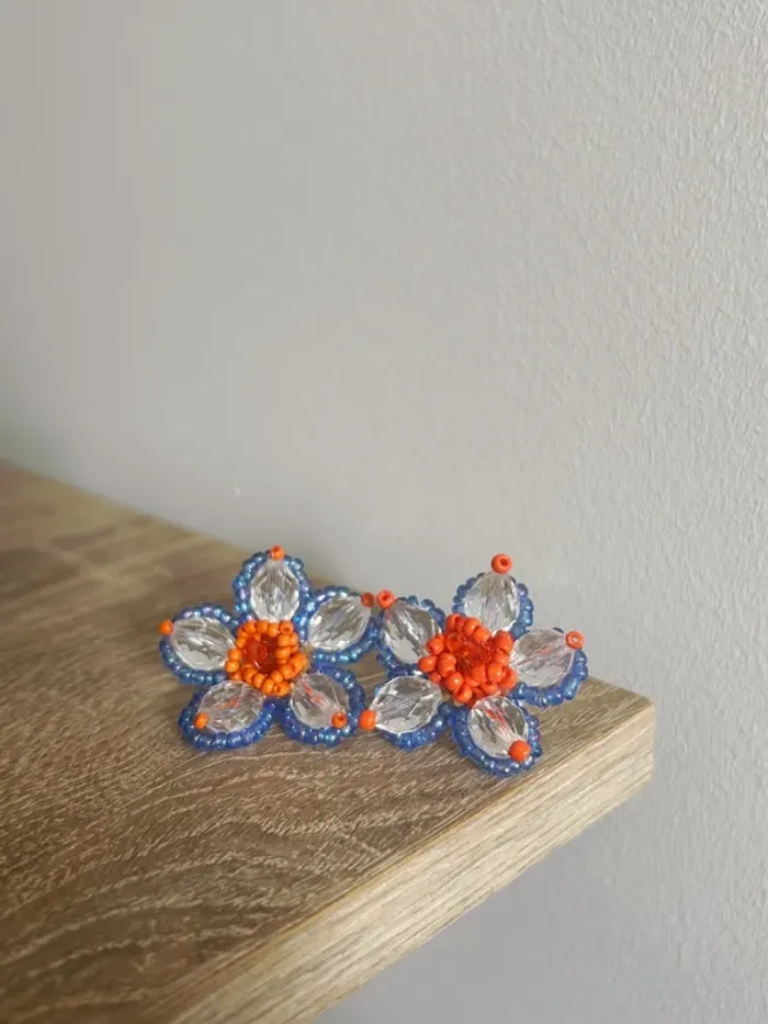 Boucle d’oreille fleurs perles - photo numéro 2