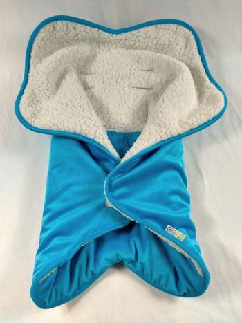 Nid ange fourre bleu