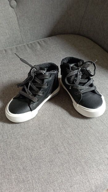 Chaussures taille 22