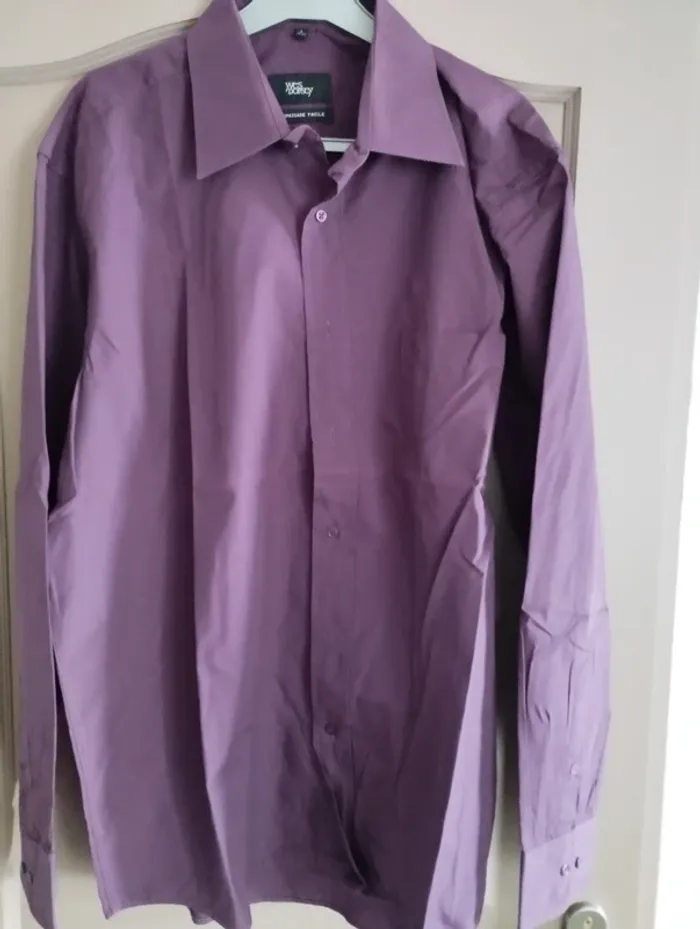 Baisse de prix: Chemise longues manches XL