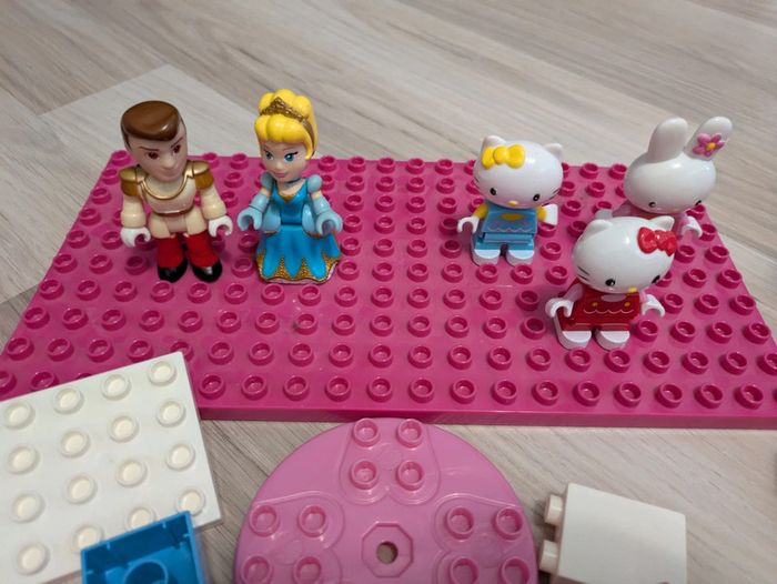 Énorme lot Lego Duplo princesse Hello Kitty - photo numéro 9