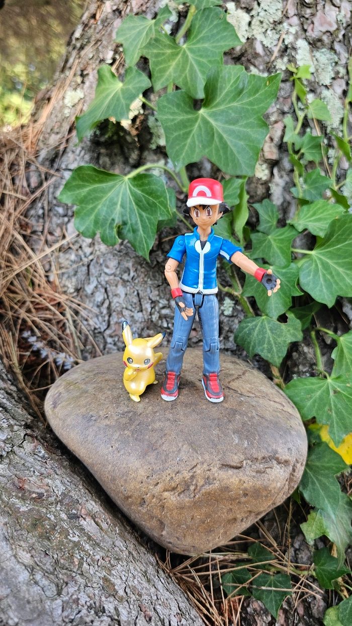 Super figurine Pokemon Nintendo sacha et son pikachu - photo numéro 4
