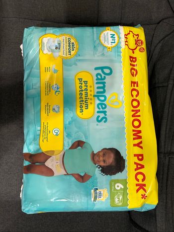 Couche Pampers taille 6