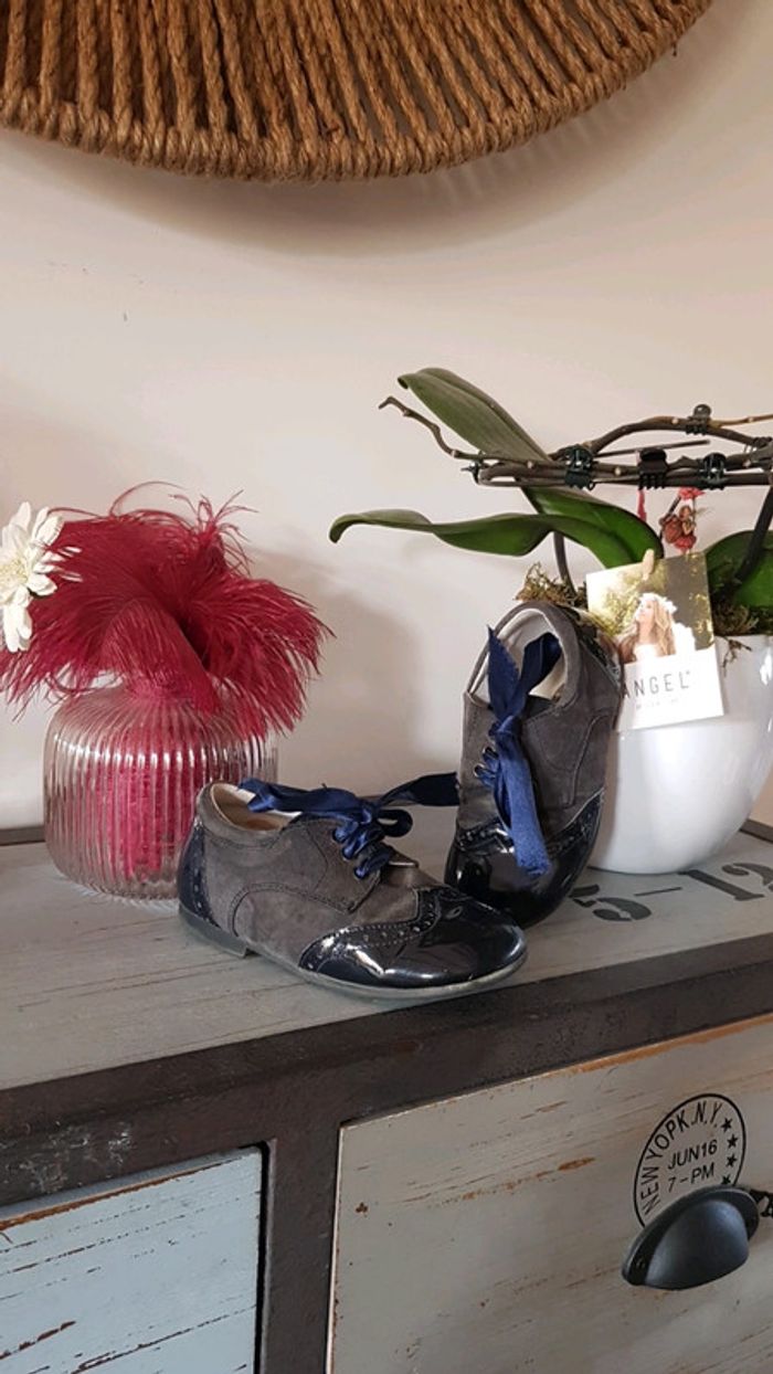 Jolies petites chaussures fille p.24 pataletas