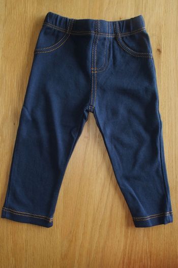 Legging imitation jean. Taille 9 mois