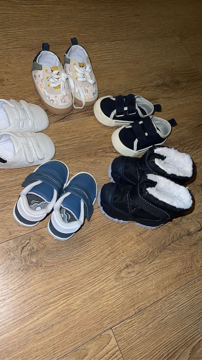 Lot de chaussures bébé - photo numéro 2