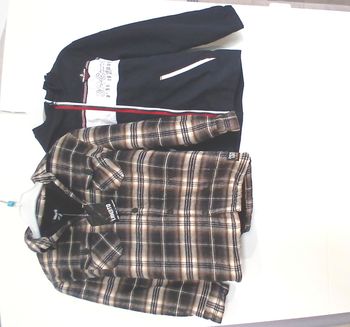 Lot de 2 vestes 6 ans