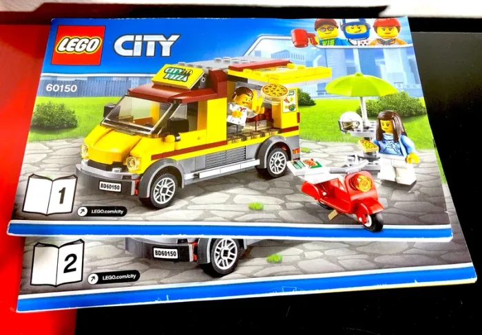 LEGO City 60150 - Pizza Van / Le Camion Pizza