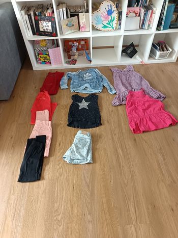 Lot de vêtements fille 7 ans