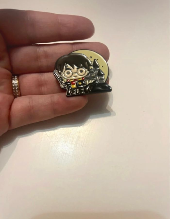 Pin’s NEUF sur le thème Harry Potter - photo numéro 3