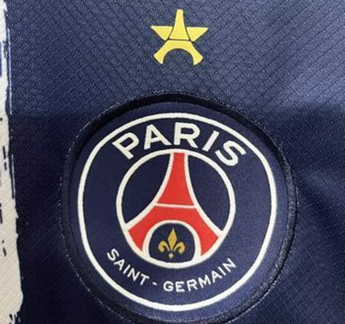 Maillot de foot PSG avec étoile ligue des champions - photo numéro 2