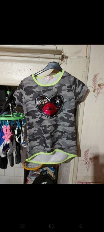 Tee shirt
