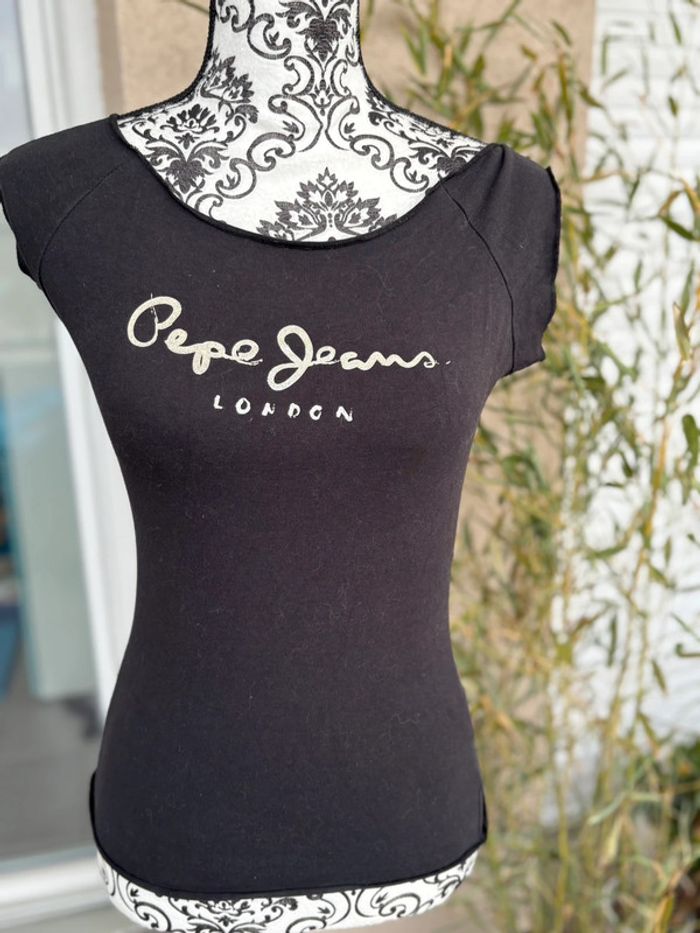 Jolie tee shirt femme, marque pépé jean , taille s (taille 36)