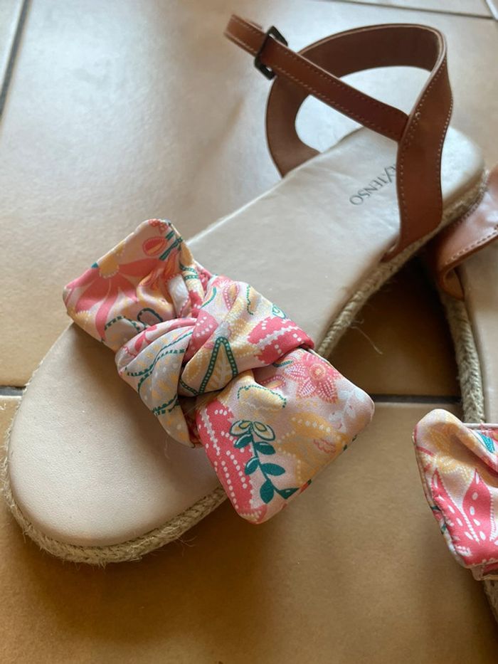 Sandales fille taille 36 neuves - photo numéro 3