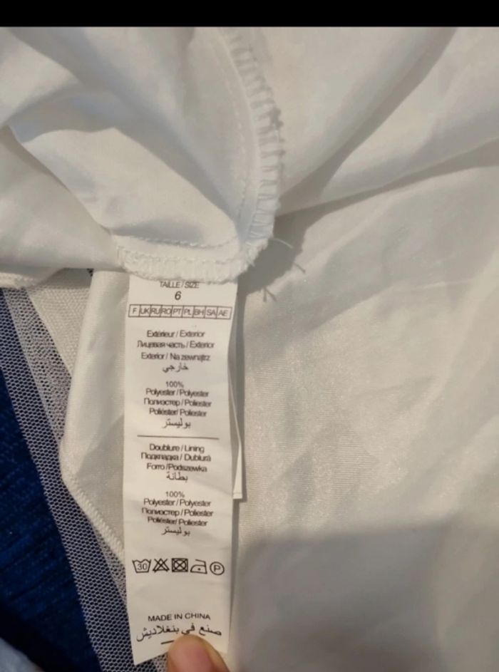Robe blanche 6 ans - photo numéro 4
