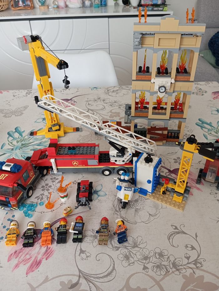 Lego pompier 60216