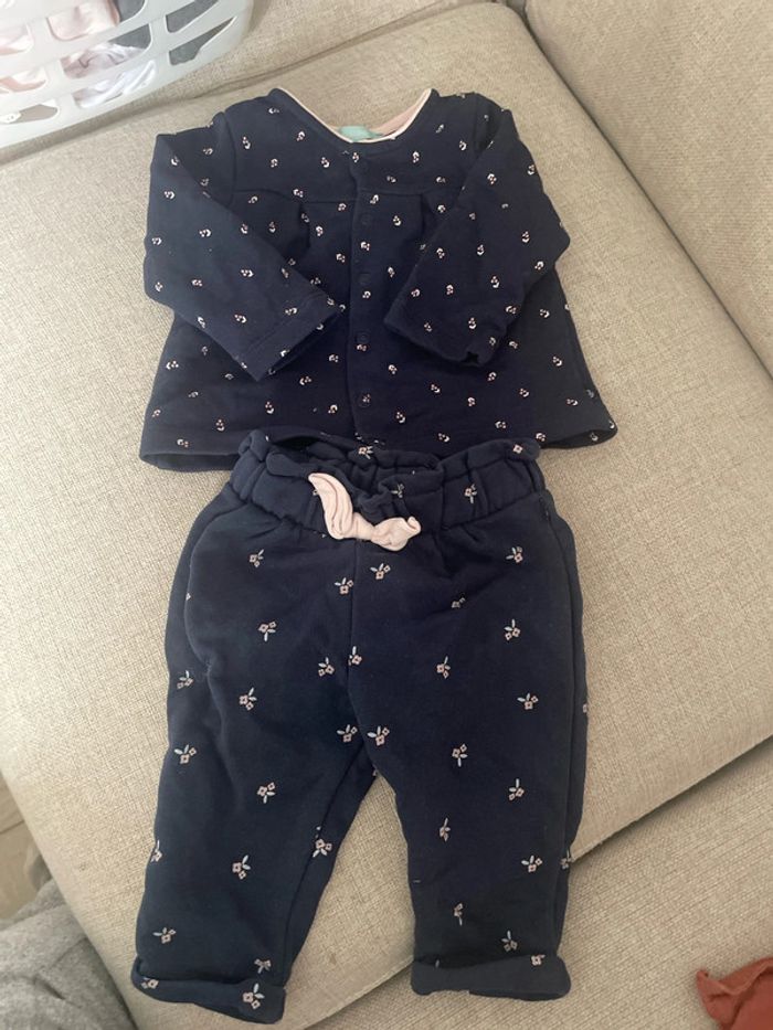 Ensemble jogging et veste obaibi 6 mois