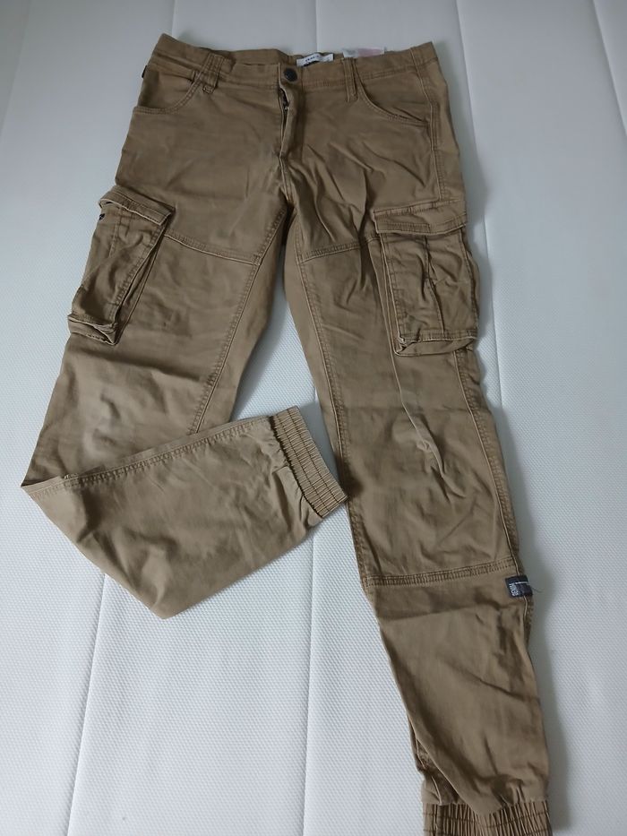 Pantalon cargo