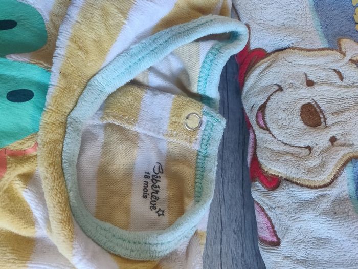 2 pyjamas polaire Disney bon état 18 mois - photo numéro 3
