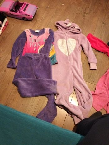 2 Pyjamas pilou