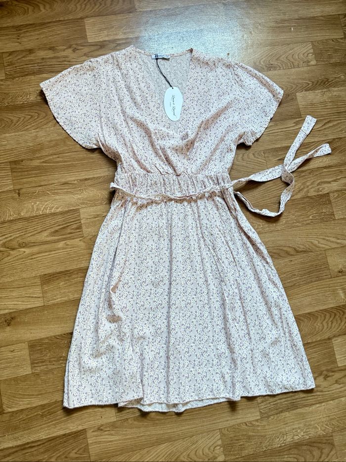 Robe Évasée Fleurie Neuve en Coton Lila