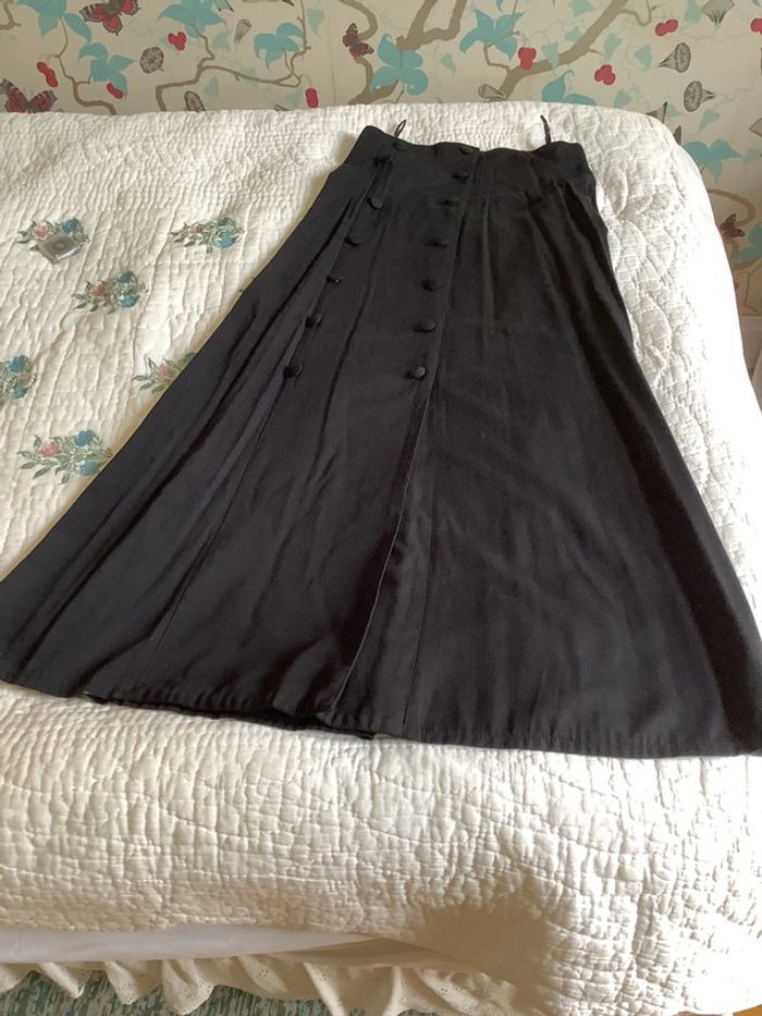 Jupe portefeuille fluide boutonnée effet double boutonnage