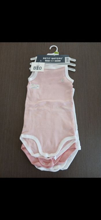 Lot 3 bodies fille sans manches petit bateau 86 cm 24 mois