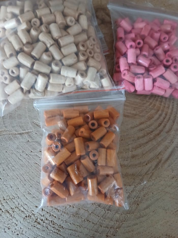 Lot de 30gramme de perles en bois tubes orange rose beige - photo numéro 2
